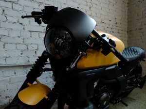Honda CTX700N custom